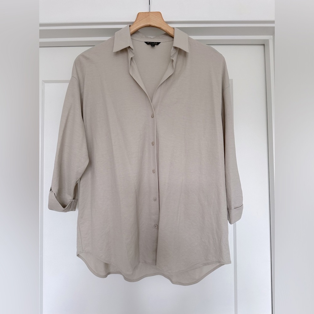Massimo Dutti Women’s Size Medium Button Down Shirt